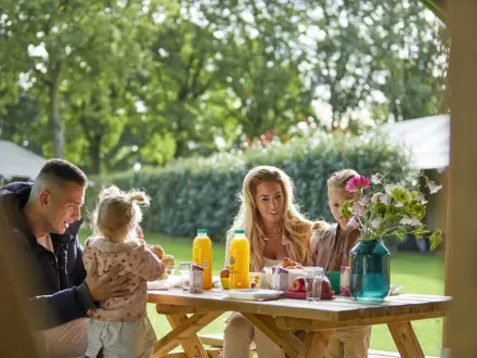 Glamping Tent Comfort 4